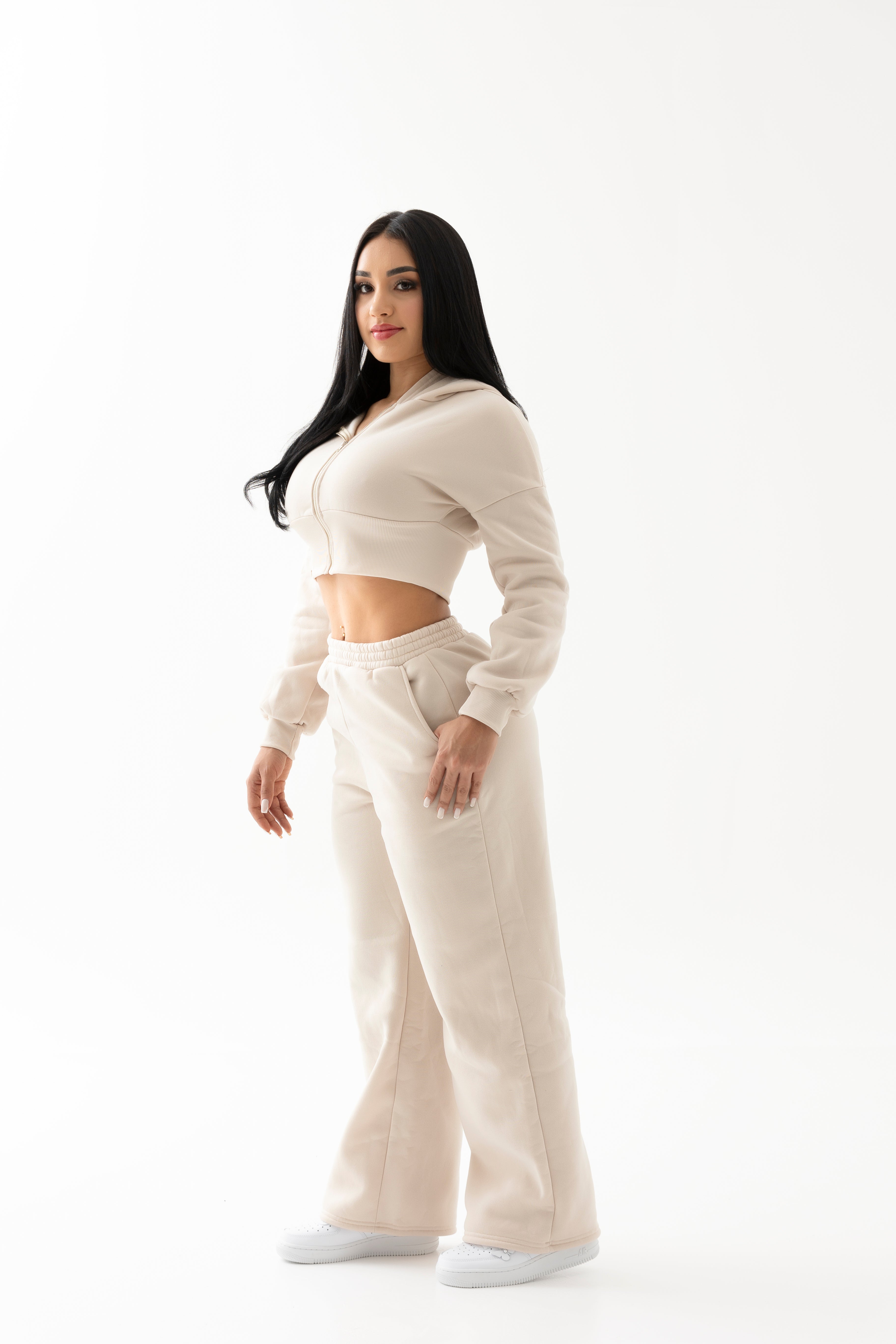 Conjunto casual nude sudadera y chaqueta