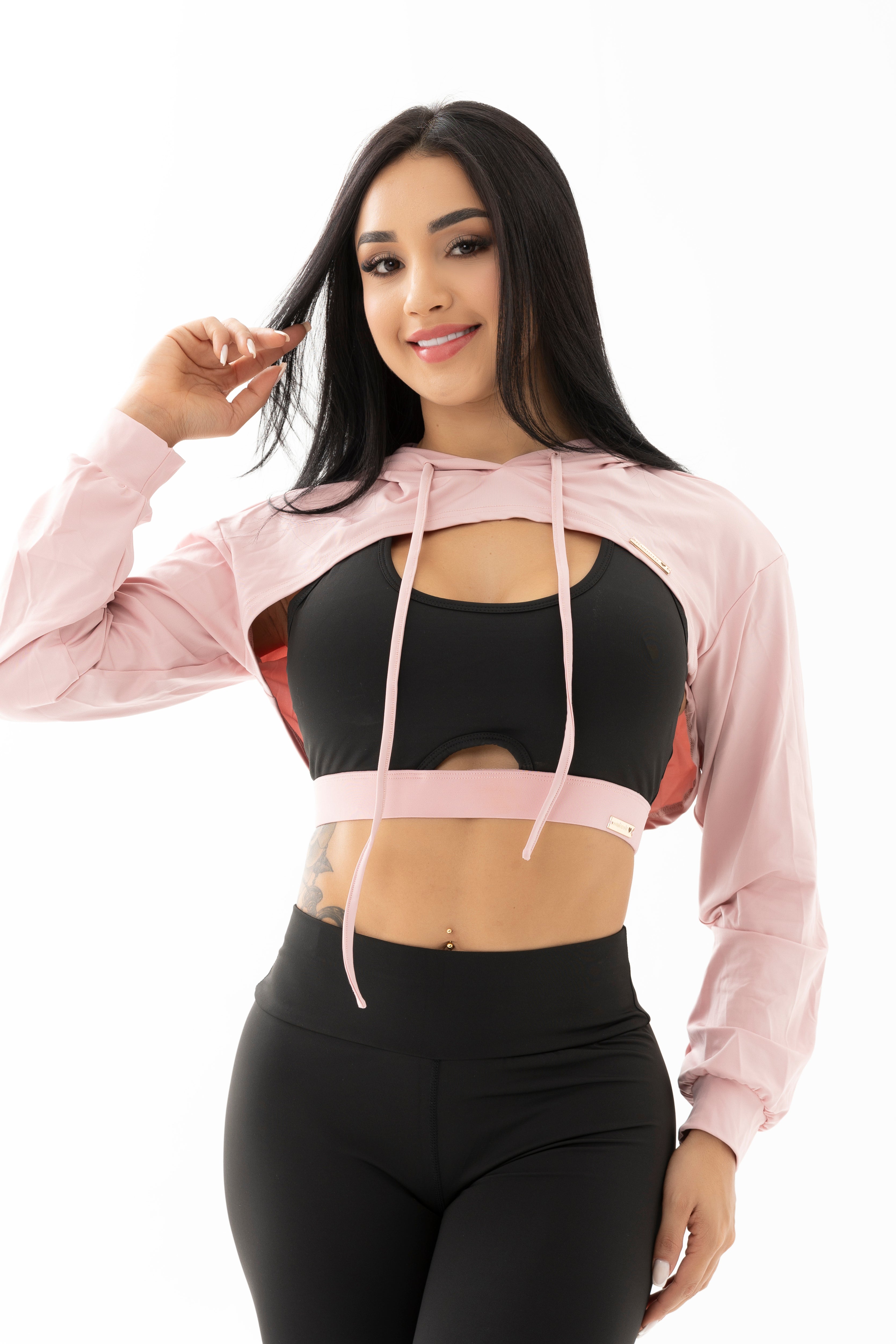 Conjunto negro y rosado de tres piezas con chompa, top y leggings