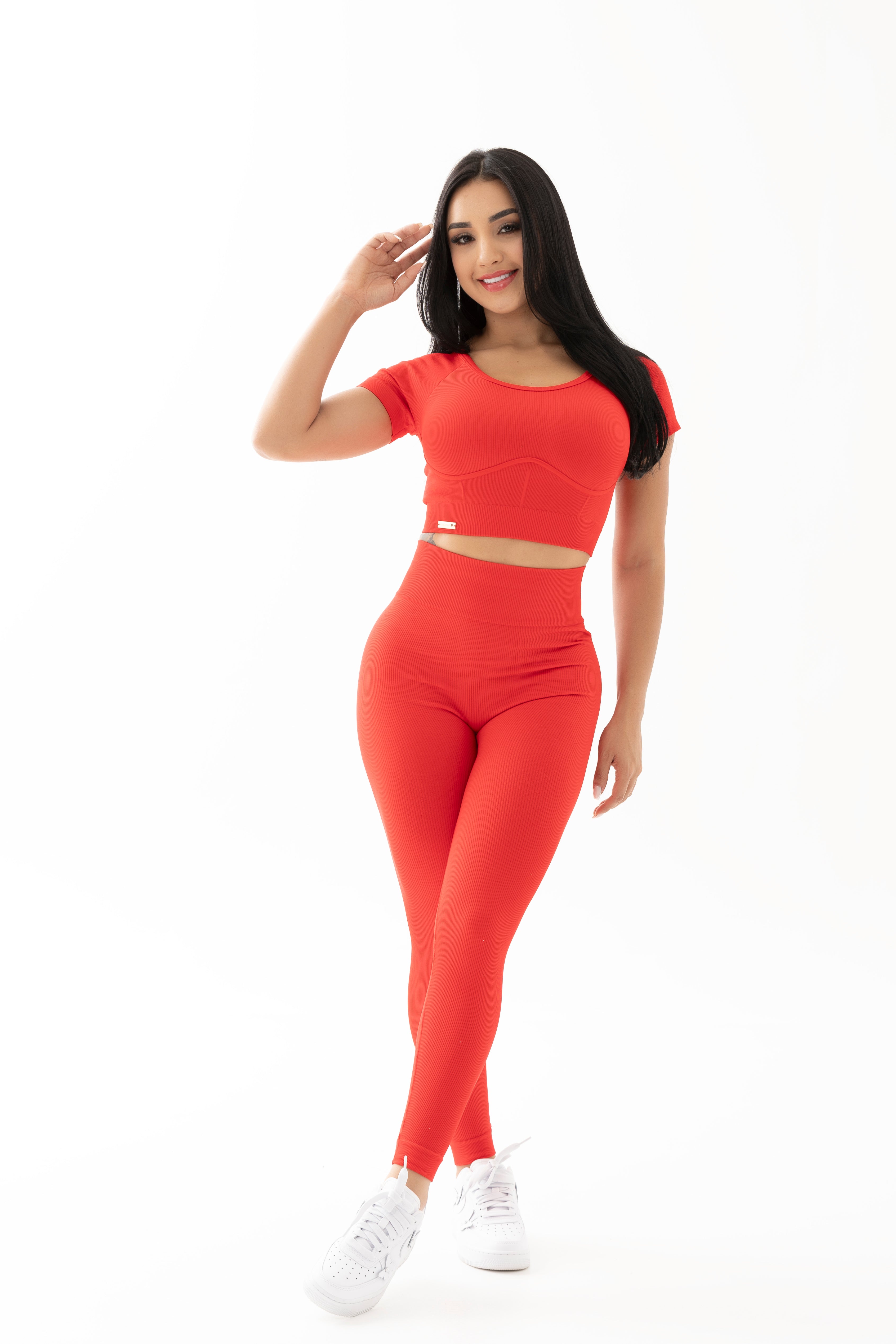 Conjunto rojo con leggings Push Up y top manga corta