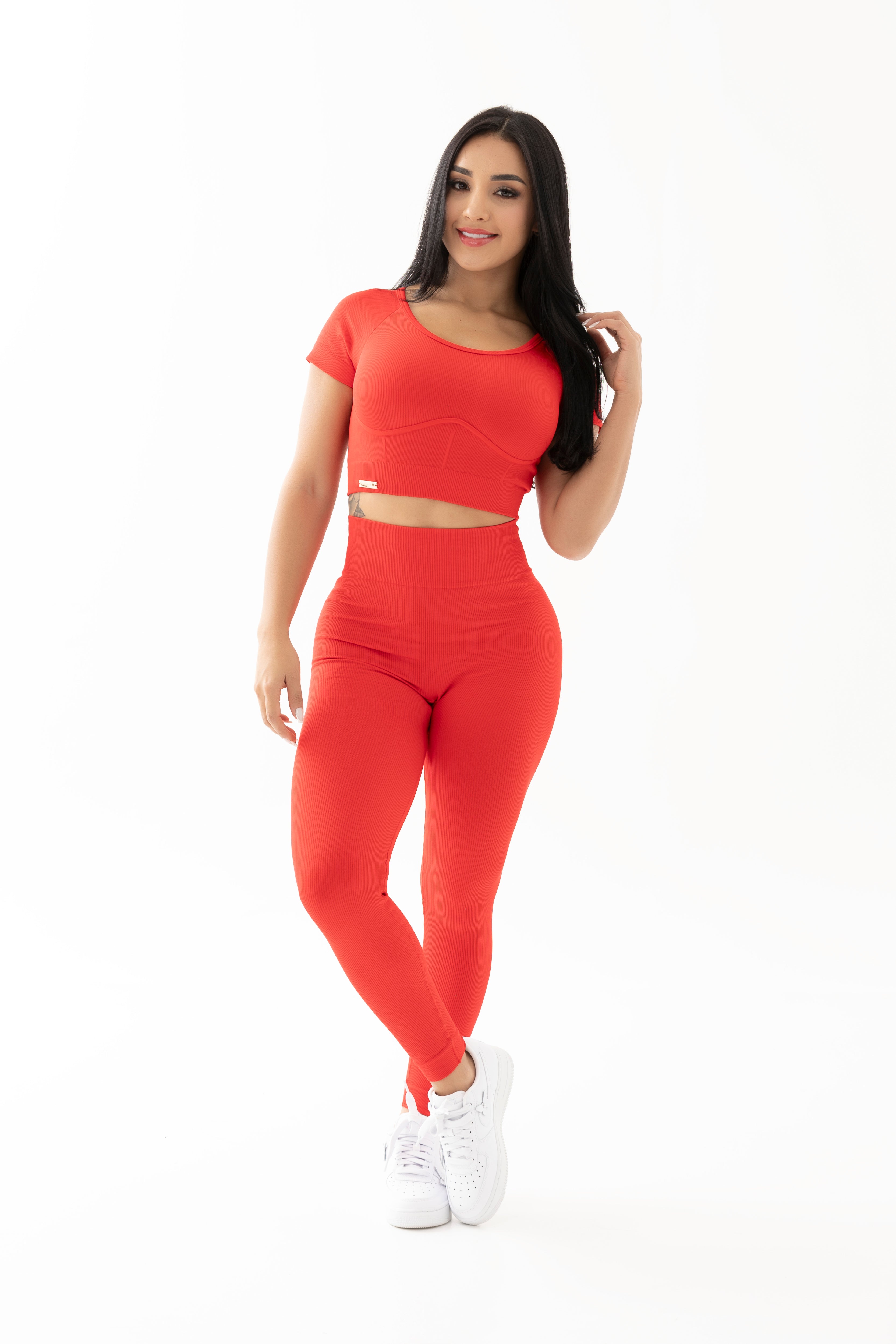 Conjunto rojo con leggings Push Up y top manga corta